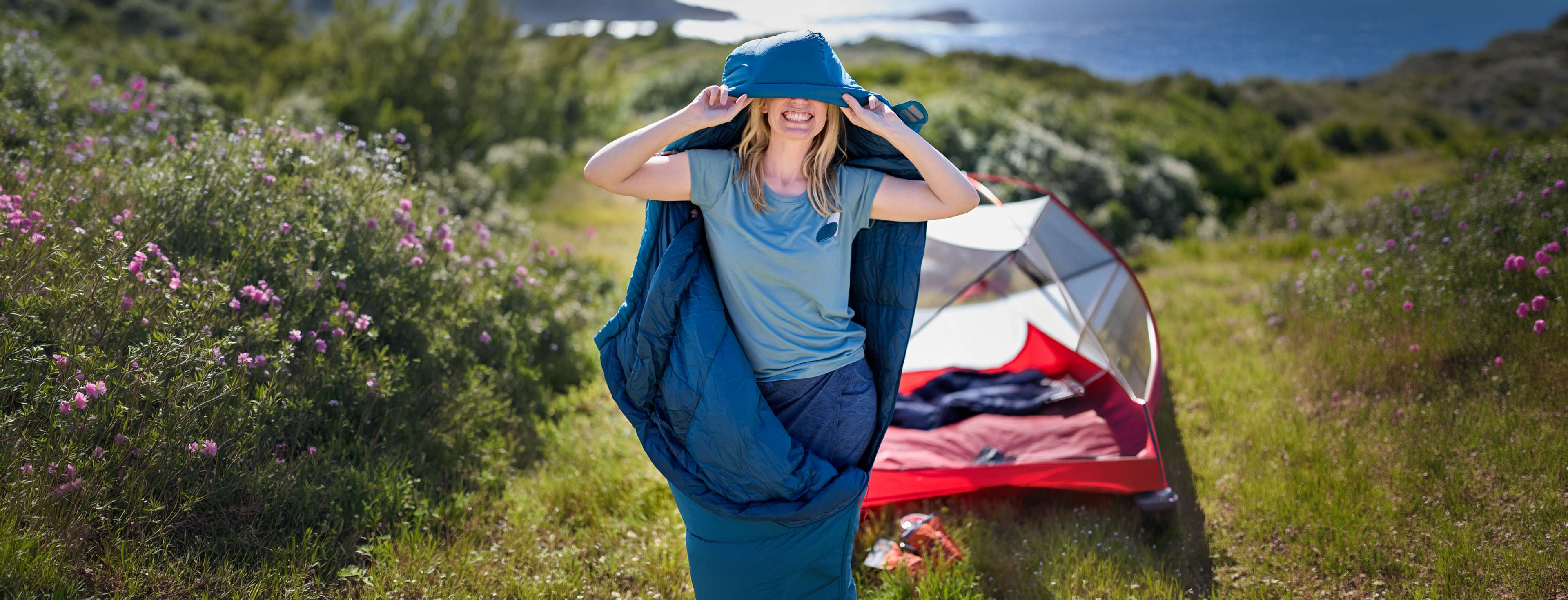 Zo was je je slaapzak: tips voor reinigen, impregneren en opbergen