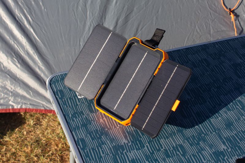 Getest: Xtorm XR203 Solar Charger met zonnepanelen